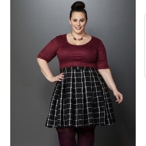 Society Plus Black White Skirt Size 22/24